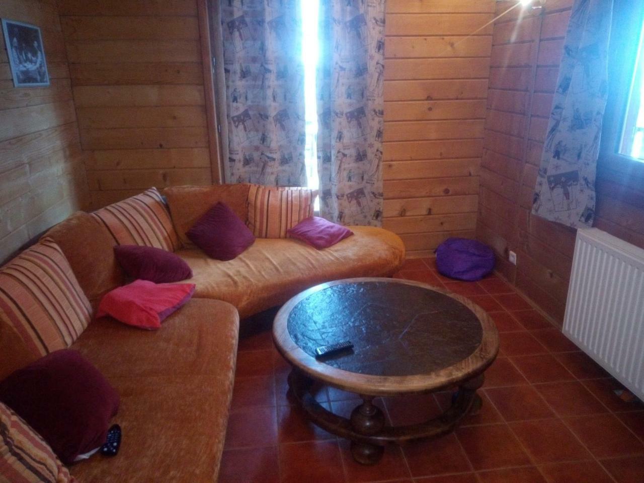 ホテルLe Chalet Des Buisses Roubion エクステリア 写真